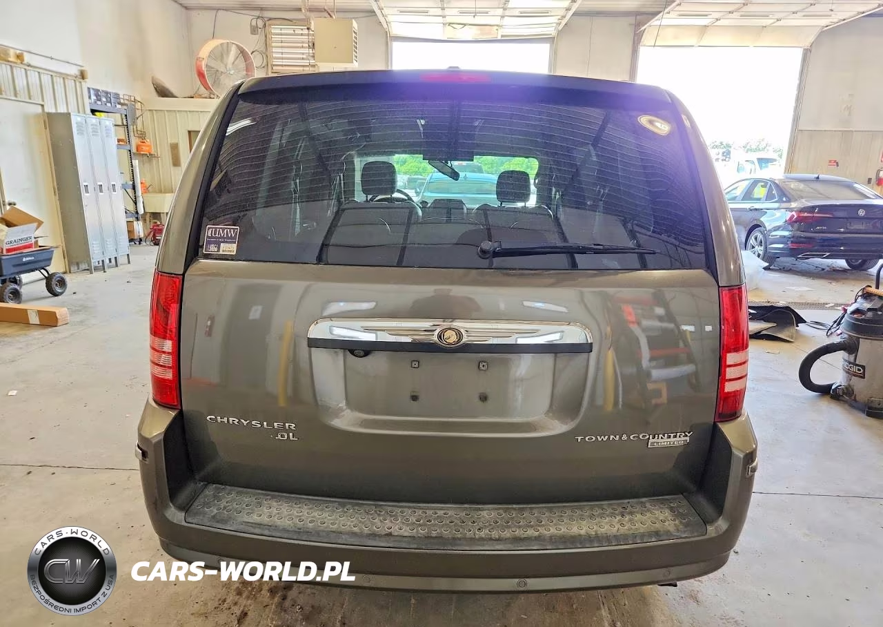 2010 Chrysler Town & Country Limited VIN:2A4RR6DX8AR239966 - 6