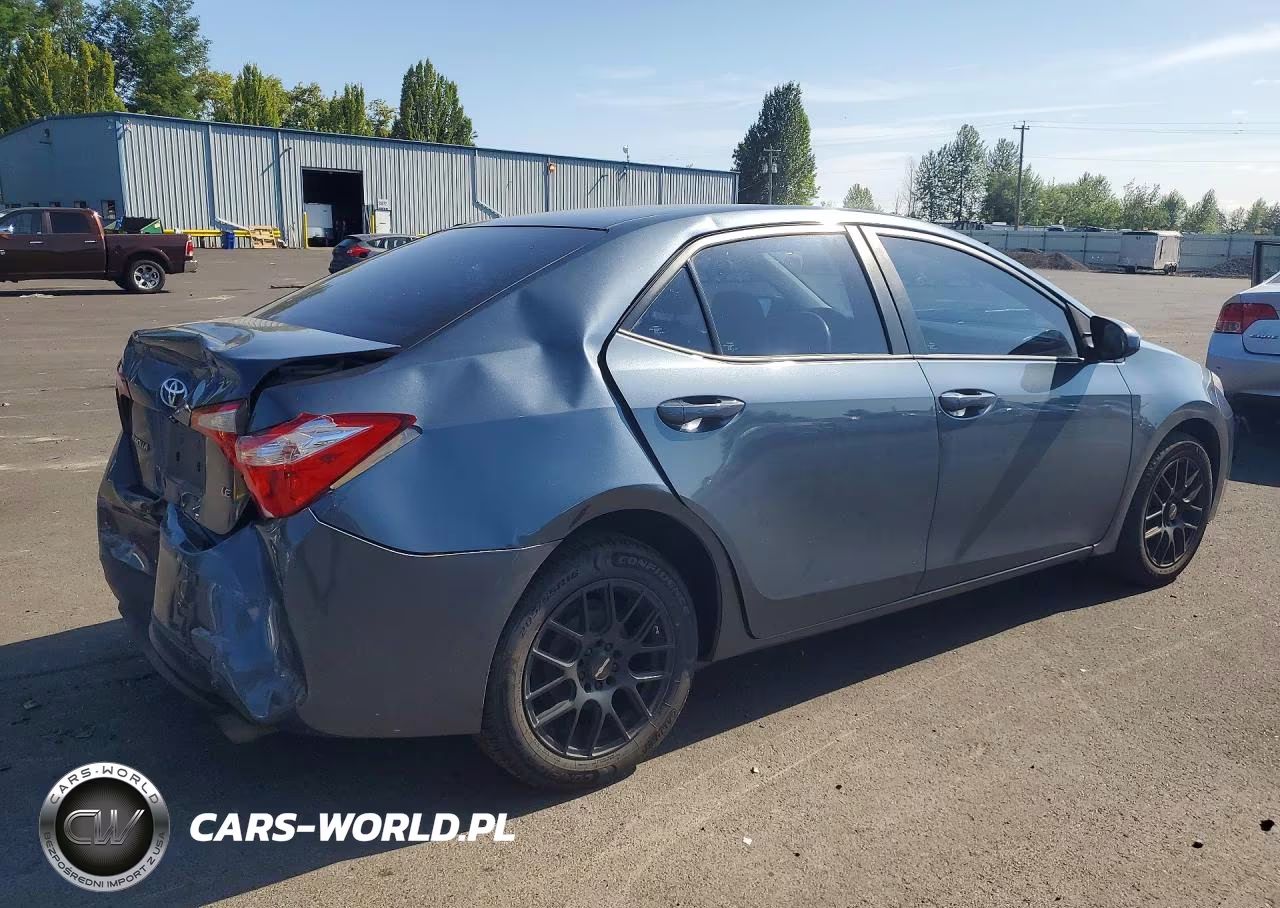 2016 Toyota Corolla Le VIN:2T1BURHE6GC502335 - 3