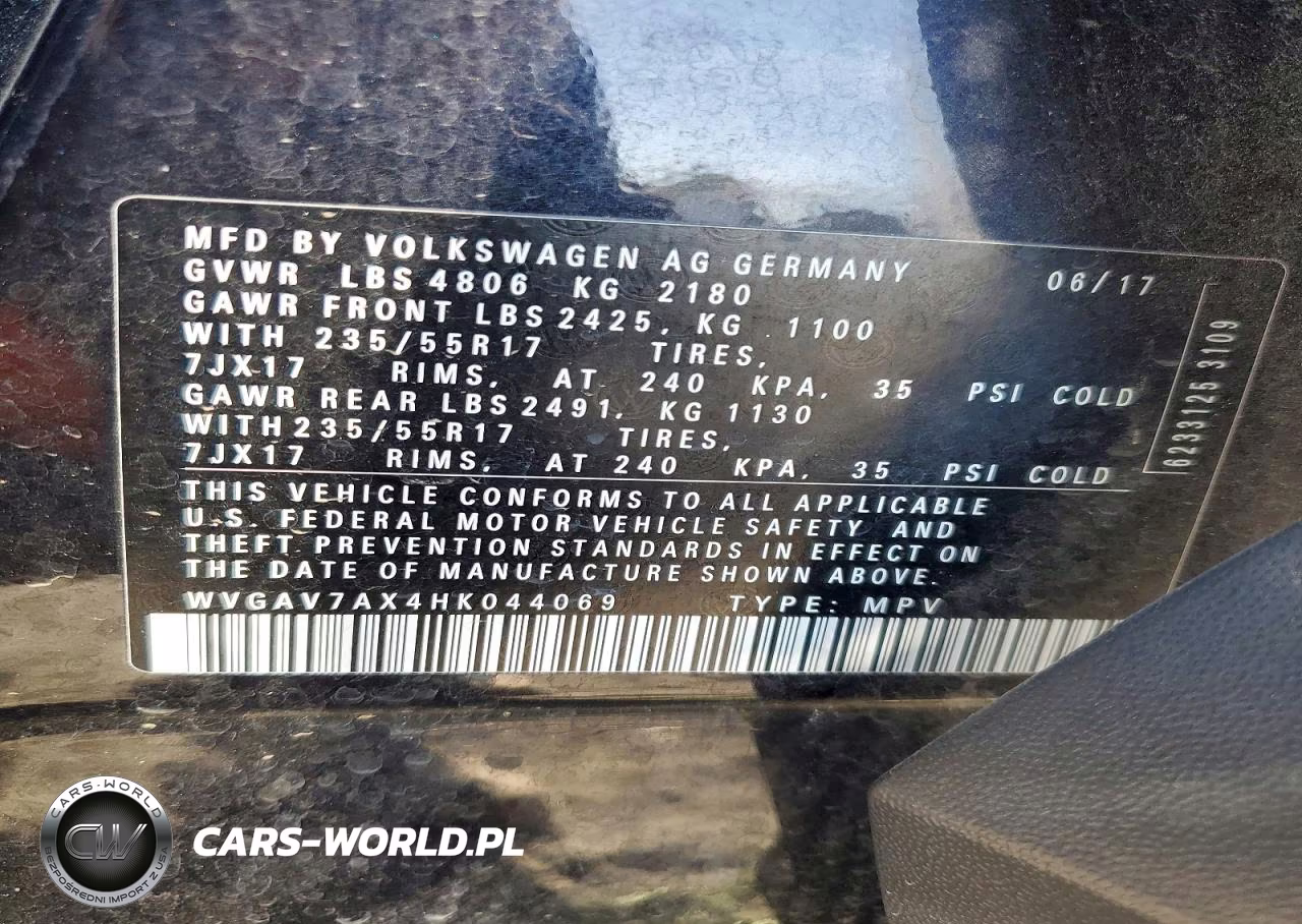 2017 Volkswagen Tiguan S VIN:WVGAV7AX4HK044069 - 12