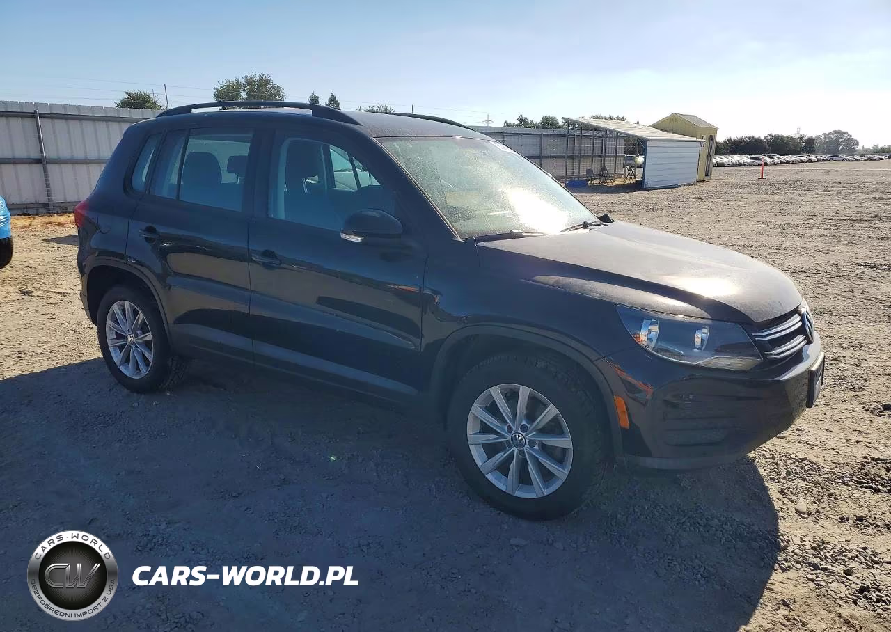 2017 Volkswagen Tiguan S VIN:WVGAV7AX4HK044069 - 4