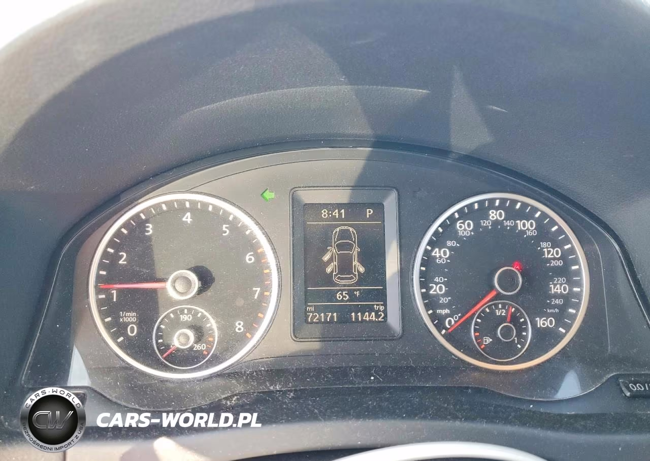 2017 Volkswagen Tiguan S VIN:WVGAV7AX4HK044069 - 9