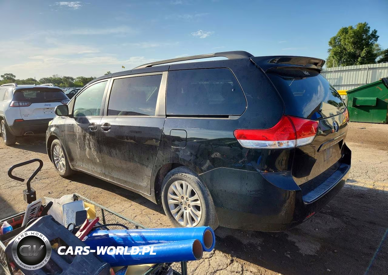 2013 Toyota Sienna Xle 8-Passenger VIN:5TDYK3DC9DS366030 - 2