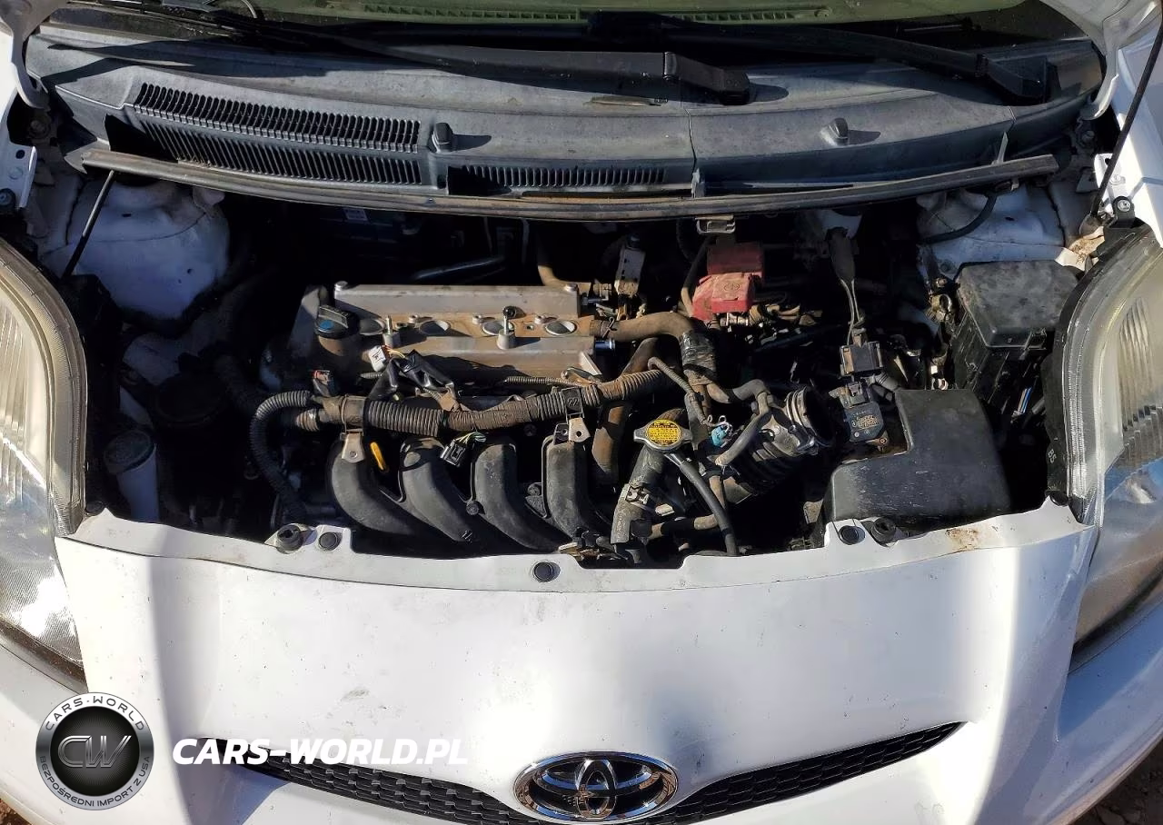 2011 Toyota Yaris Base VIN:JTDJT4K39B5341137 - 11