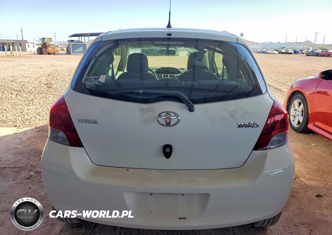 2011 Toyota Yaris Base VIN:JTDJT4K39B5341137 - 6