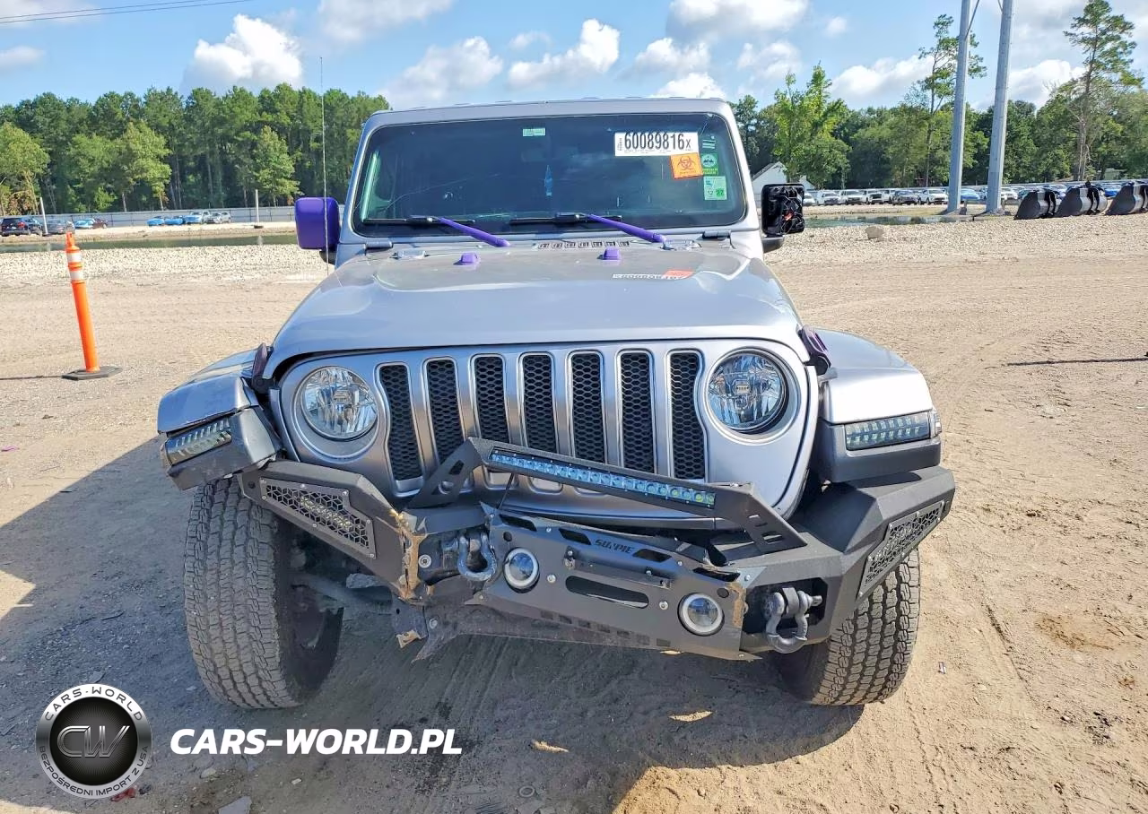 2019 Jeep Wrangler Unlimited Sahara VIN:1C4HJXEN6KW542619 - 5