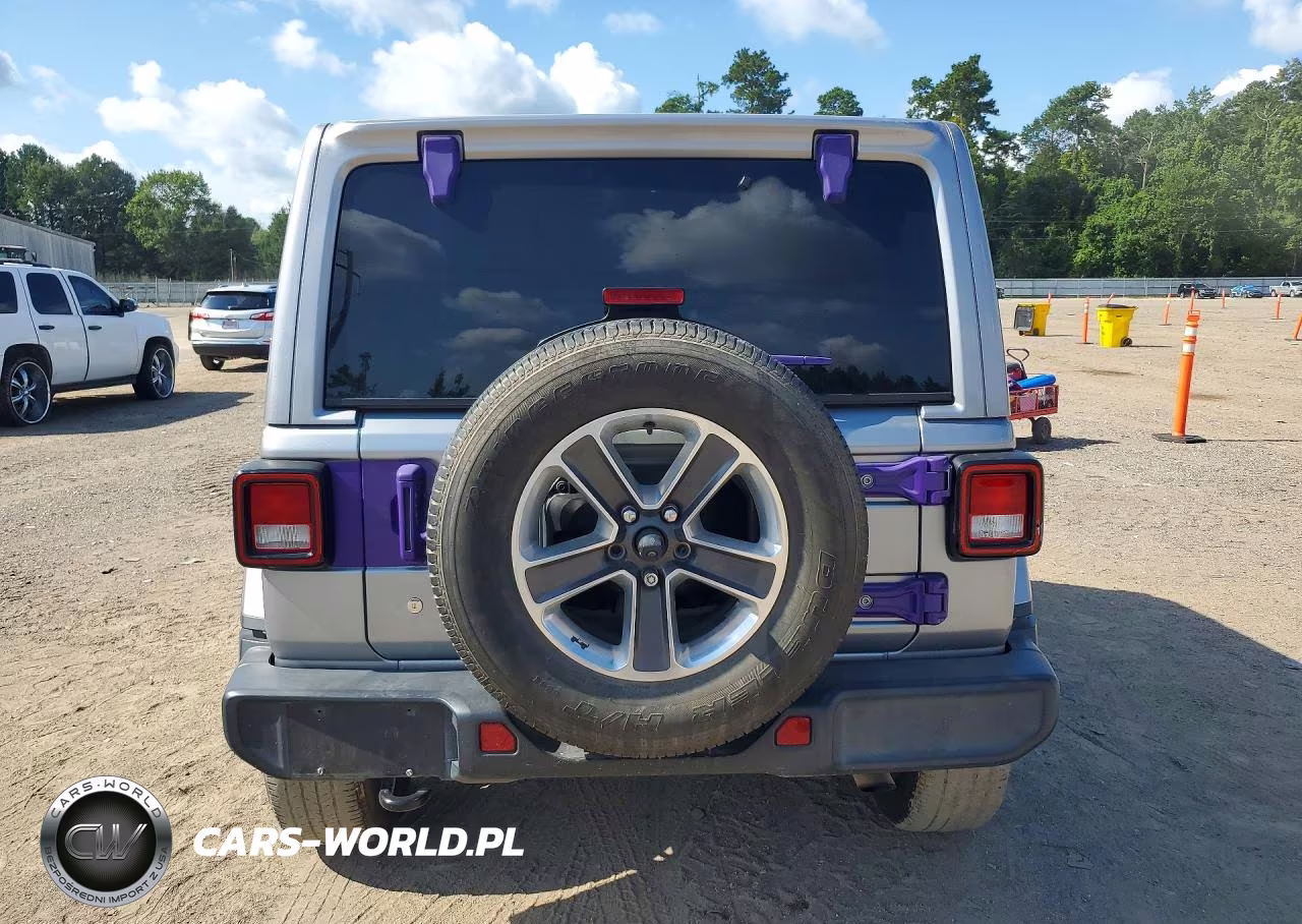 2019 Jeep Wrangler Unlimited Sahara VIN:1C4HJXEN6KW542619 - 6