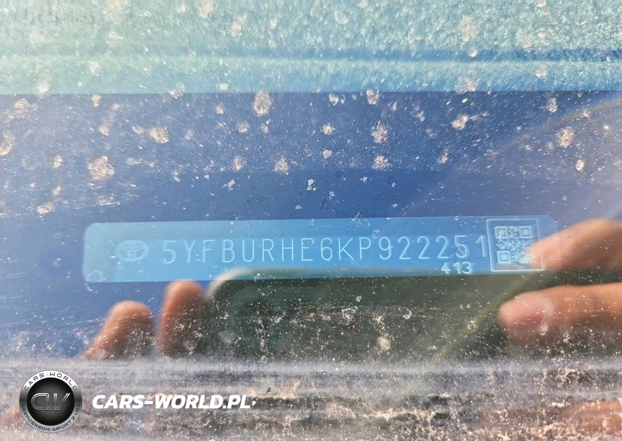 2019 Toyota Corolla L VIN:5YFBURHE6KP922251 - 13