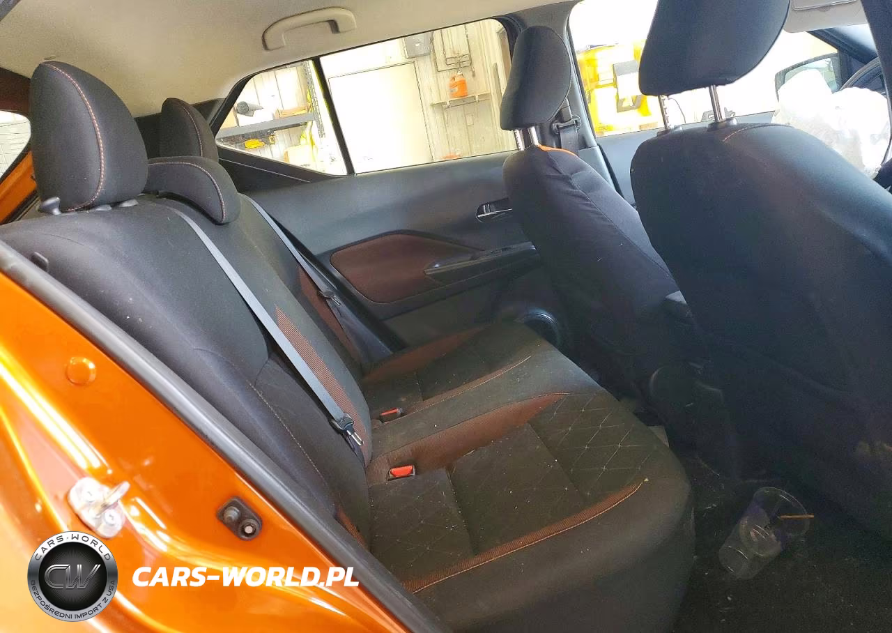 2019 Nissan Kicks Sr VIN:3N1CP5CU7KL566735 - 11
