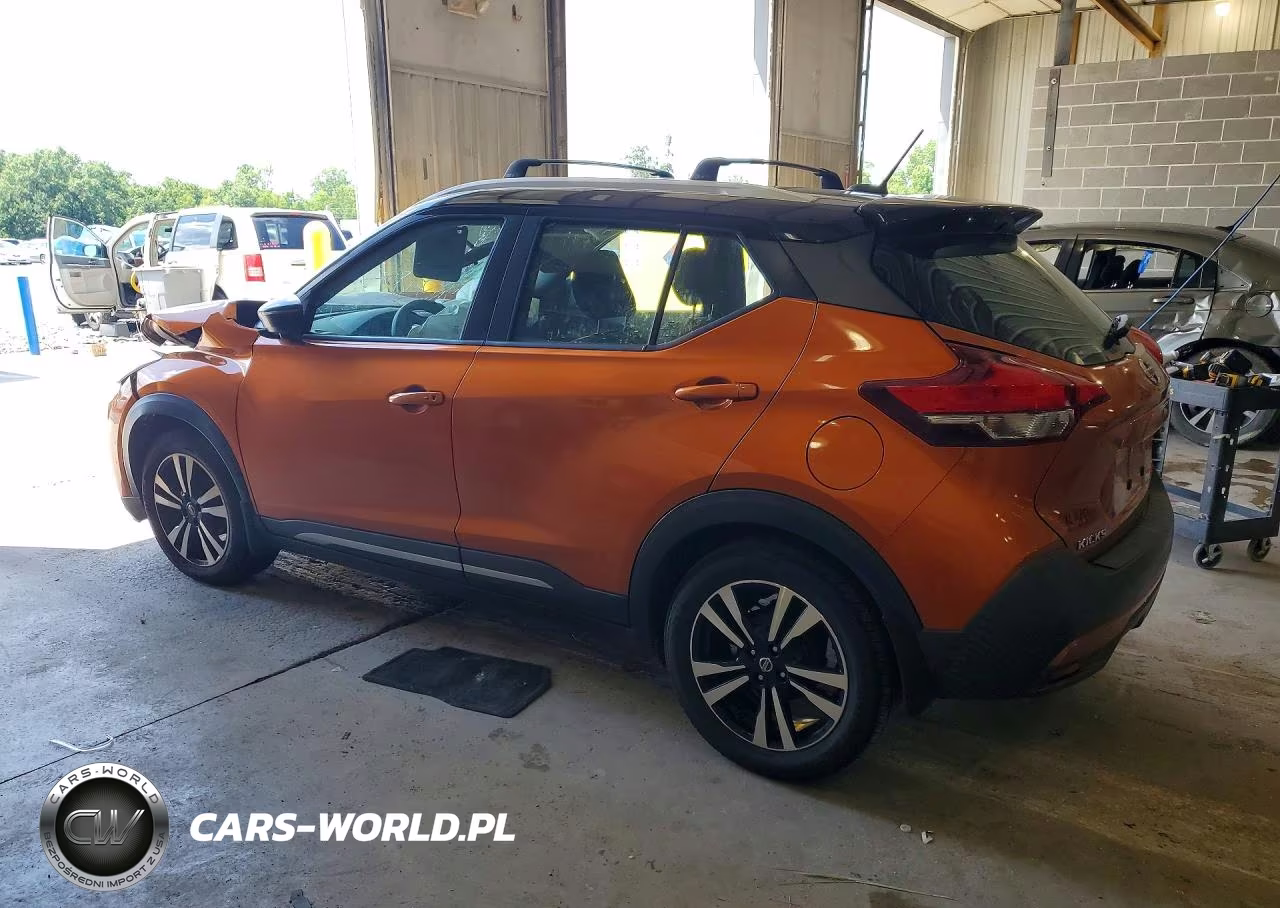 2019 Nissan Kicks Sr VIN:3N1CP5CU7KL566735 - 2