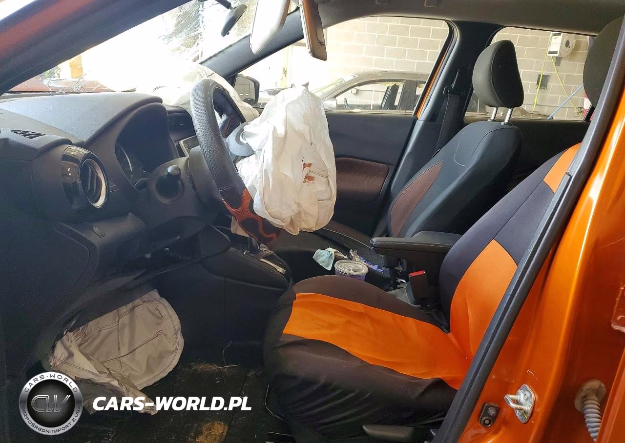 2019 Nissan Kicks Sr VIN:3N1CP5CU7KL566735 - 7