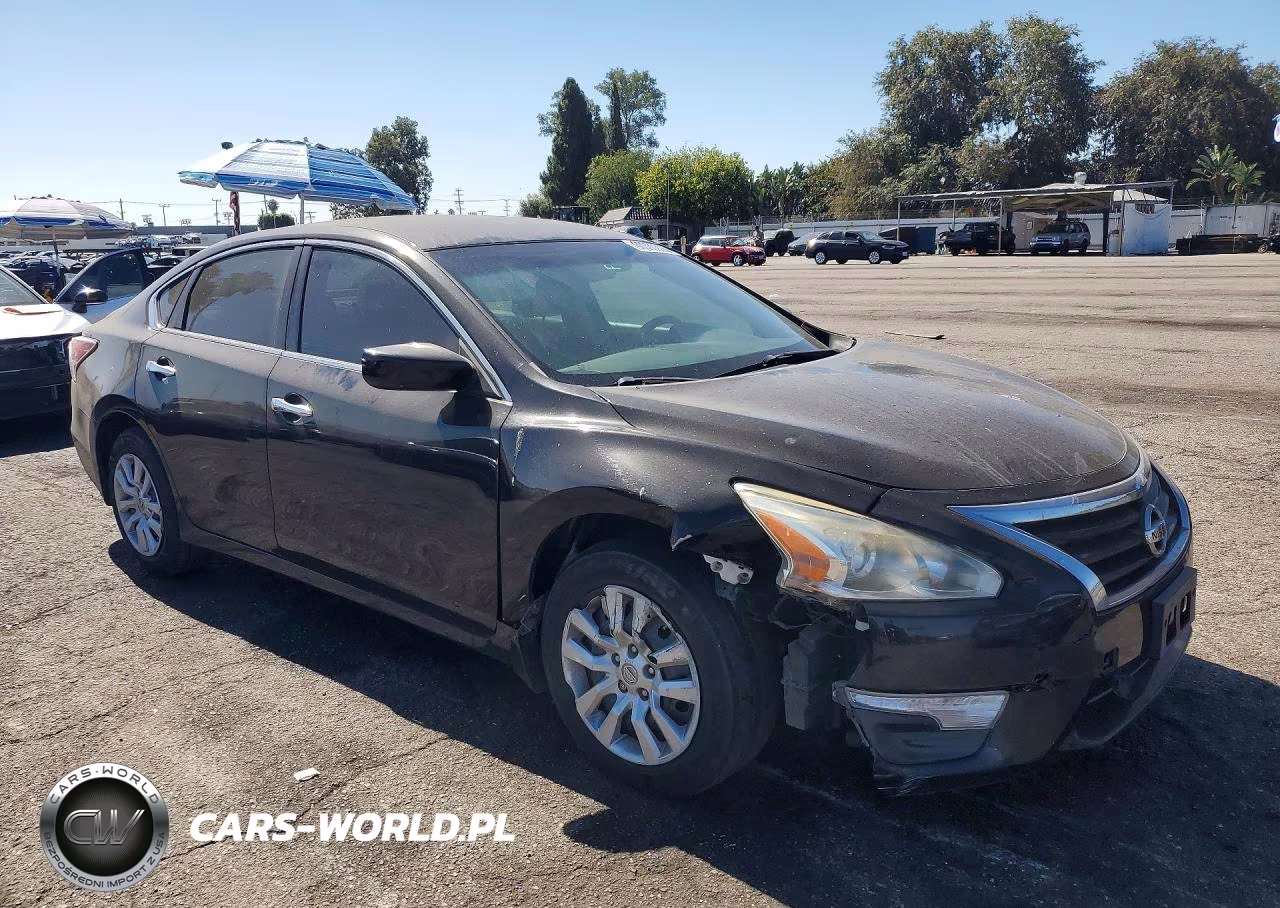 2014 Nissan Altima 2.5 S VIN:1N4AL3AP3EC903747 - 4