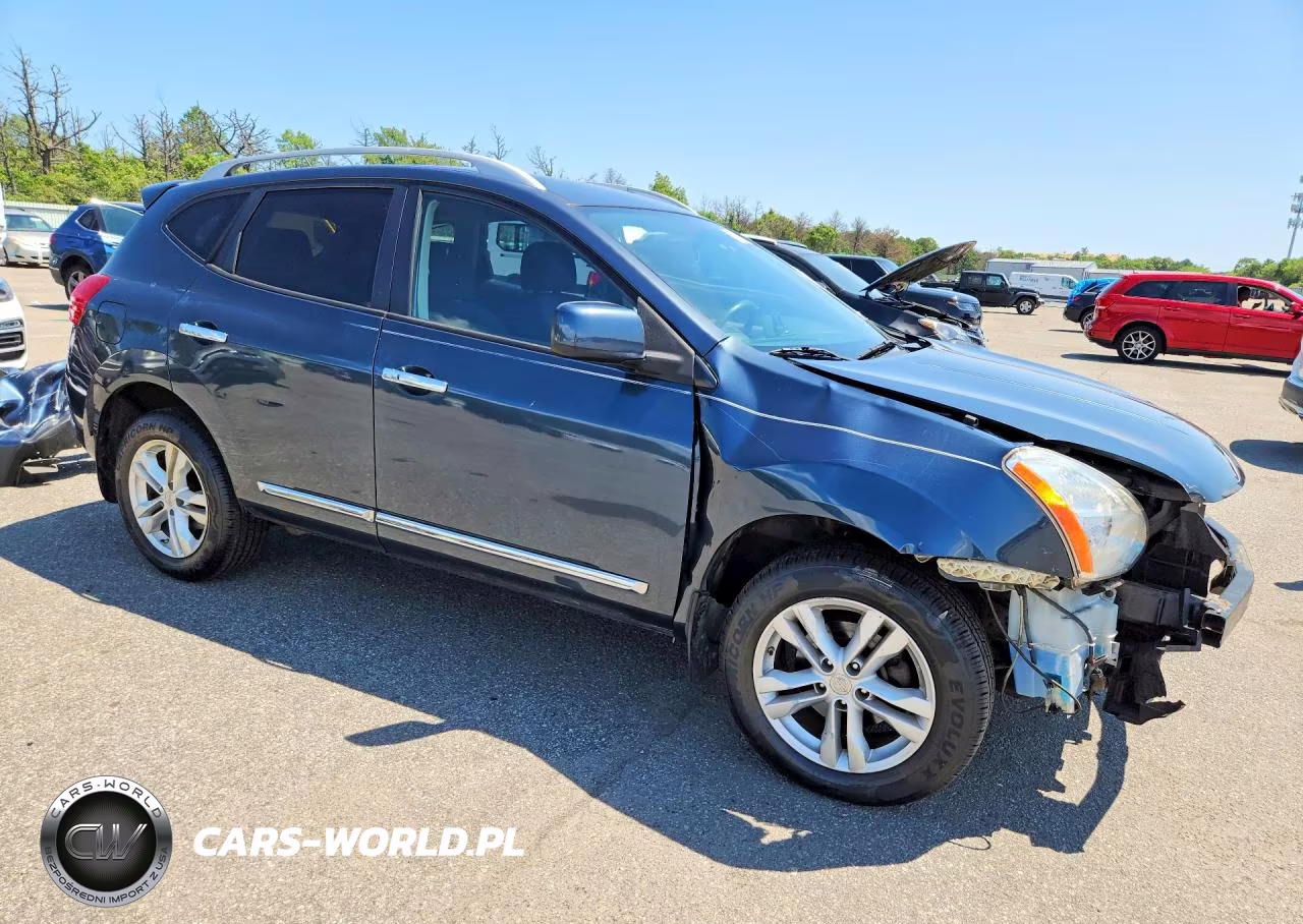 2013 Nissan Rogue S VIN:JN8AS5MV5DW616107 - 4