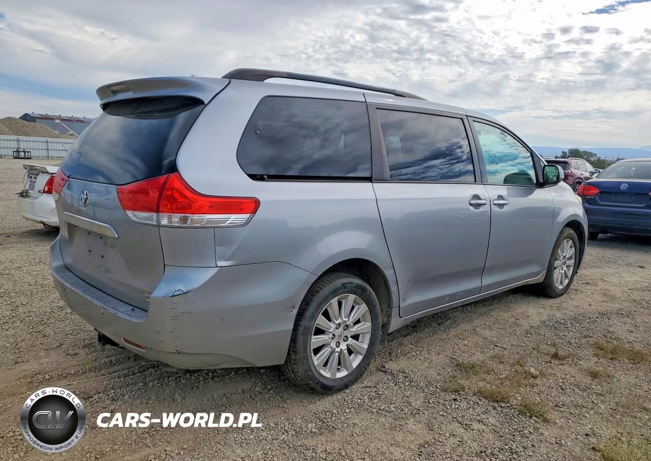 2011 Toyota Sienna Limited 7-Passenger VIN:5TDDK3DC5BS026448 - 3