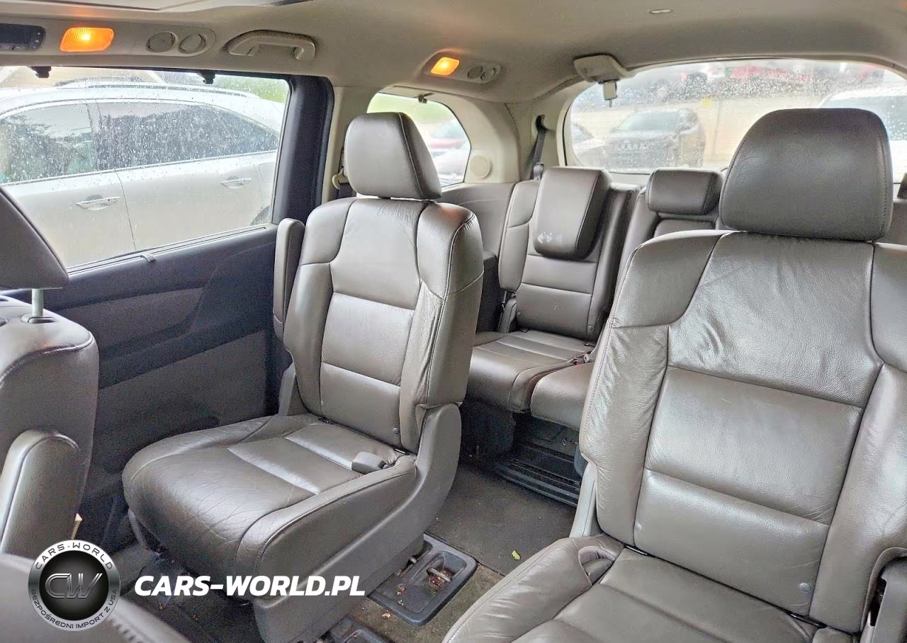 2011 Honda Odyssey Touring VIN:5FNRL5H9XBB049161 - 11