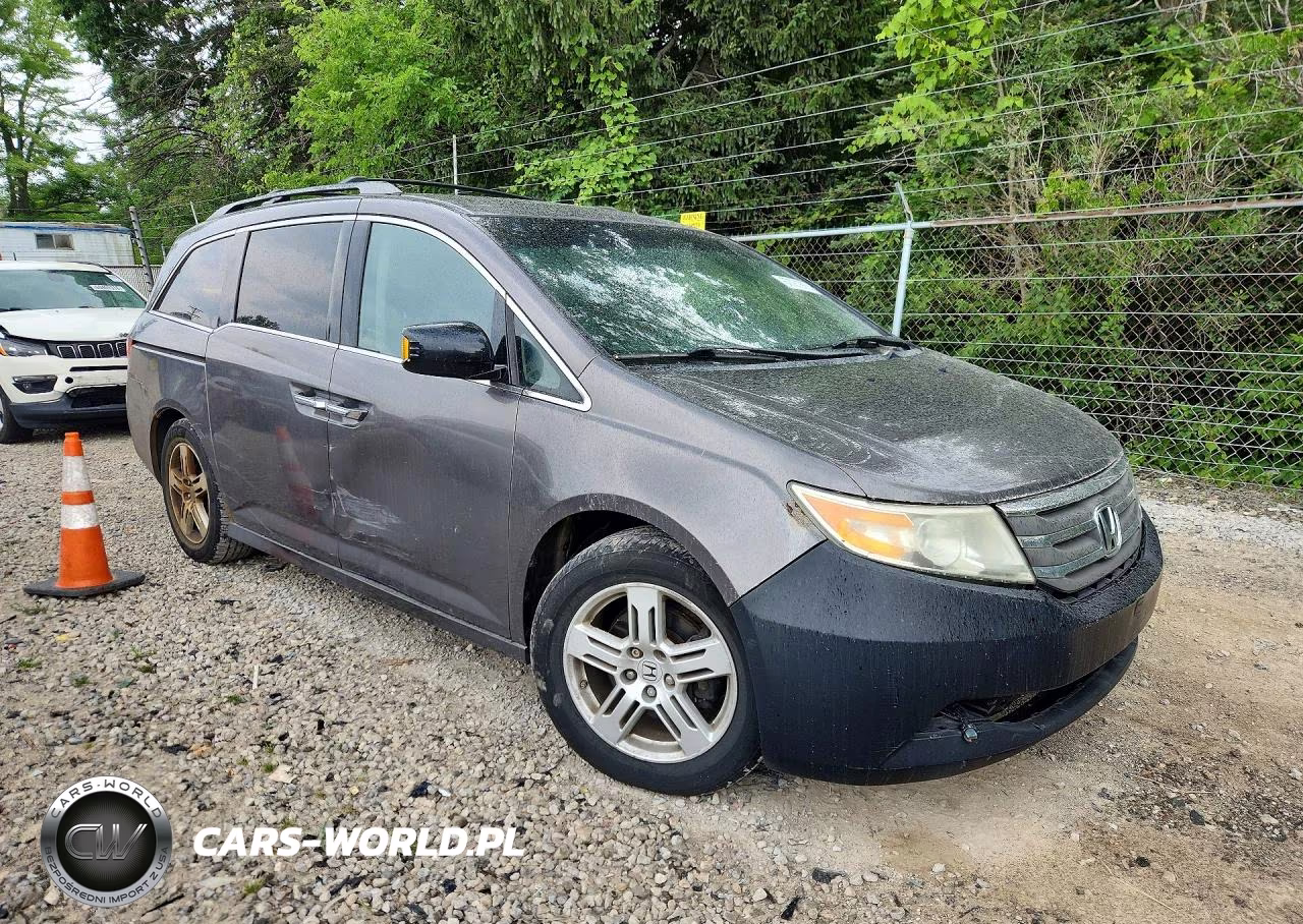 2011 Honda Odyssey Touring VIN:5FNRL5H9XBB049161 - 4