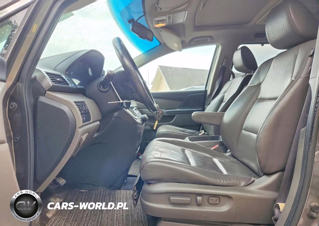 2011 Honda Odyssey Touring VIN:5FNRL5H9XBB049161 - 7