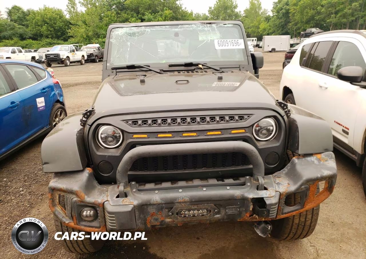 2013 Jeep Wrangler Unlimited Sahara VIN:1C4BJWEG2DL671317 - 5