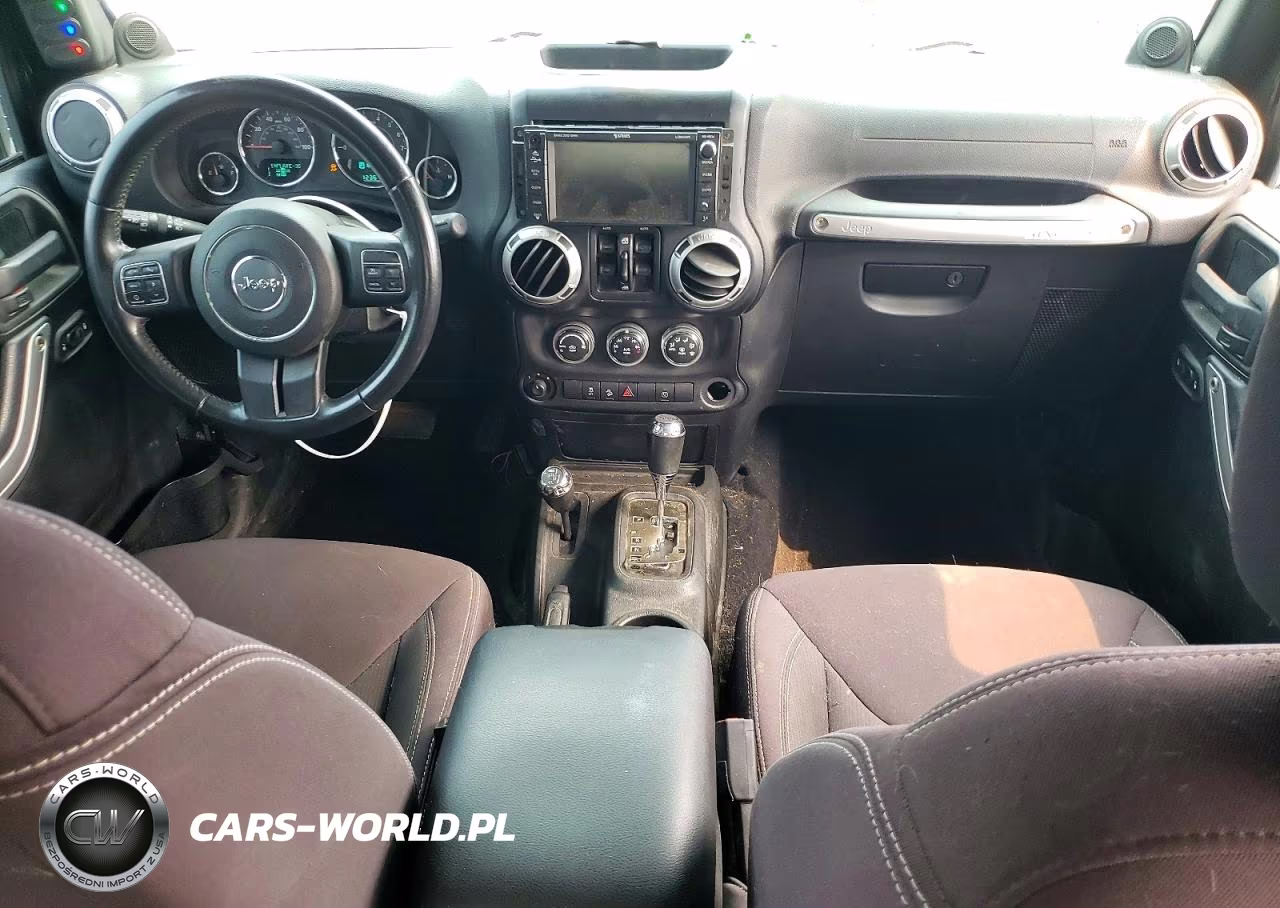 2013 Jeep Wrangler Unlimited Sahara VIN:1C4BJWEG2DL671317 - 8