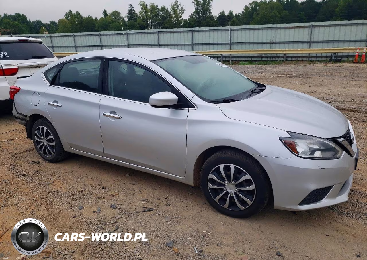 2018 Nissan Sentra S VIN:3N1AB7AP7JY247559 - 4