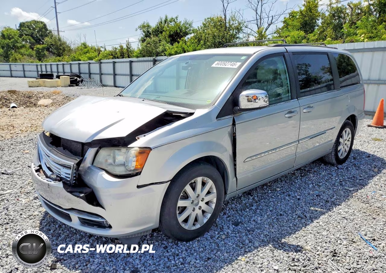2012 Chrysler Town & Country Touring L – zdjęcie 1 z 13