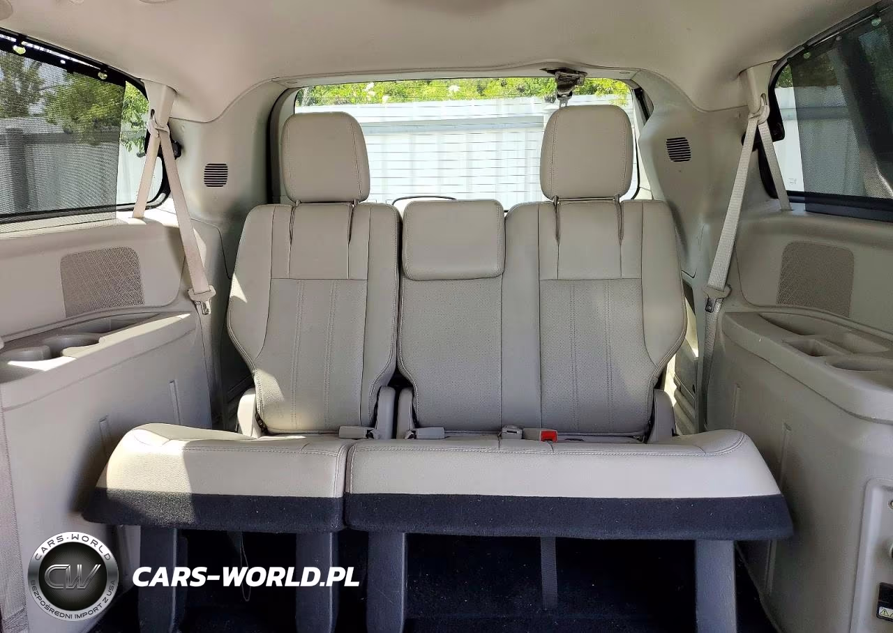2012 Chrysler Town & Country Touring L VIN:2C4RC1CG6CR199563 - 10