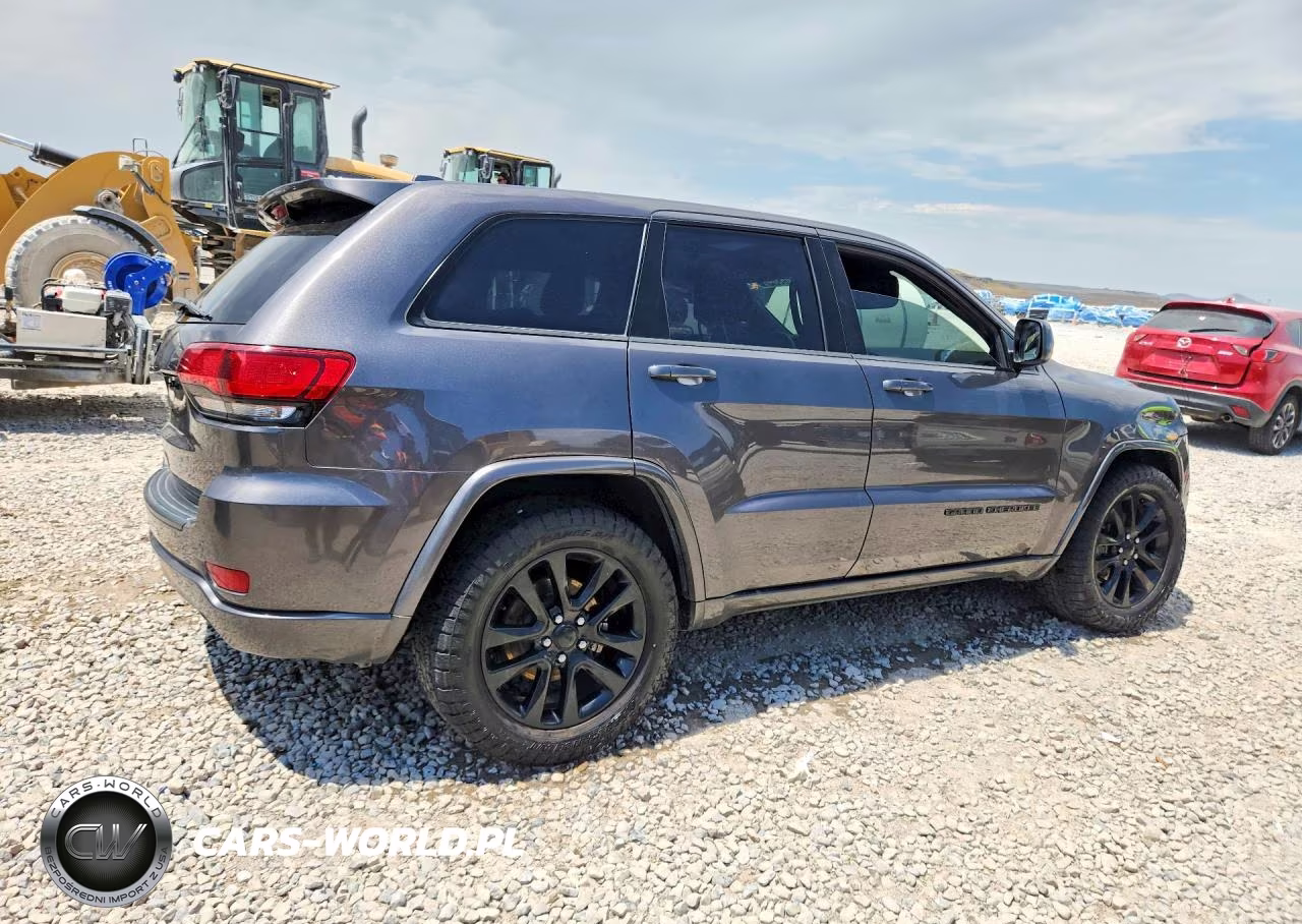 2019 Jeep Grand Cherokee Laredo VIN:1C4RJFAGXKC532442 - 3