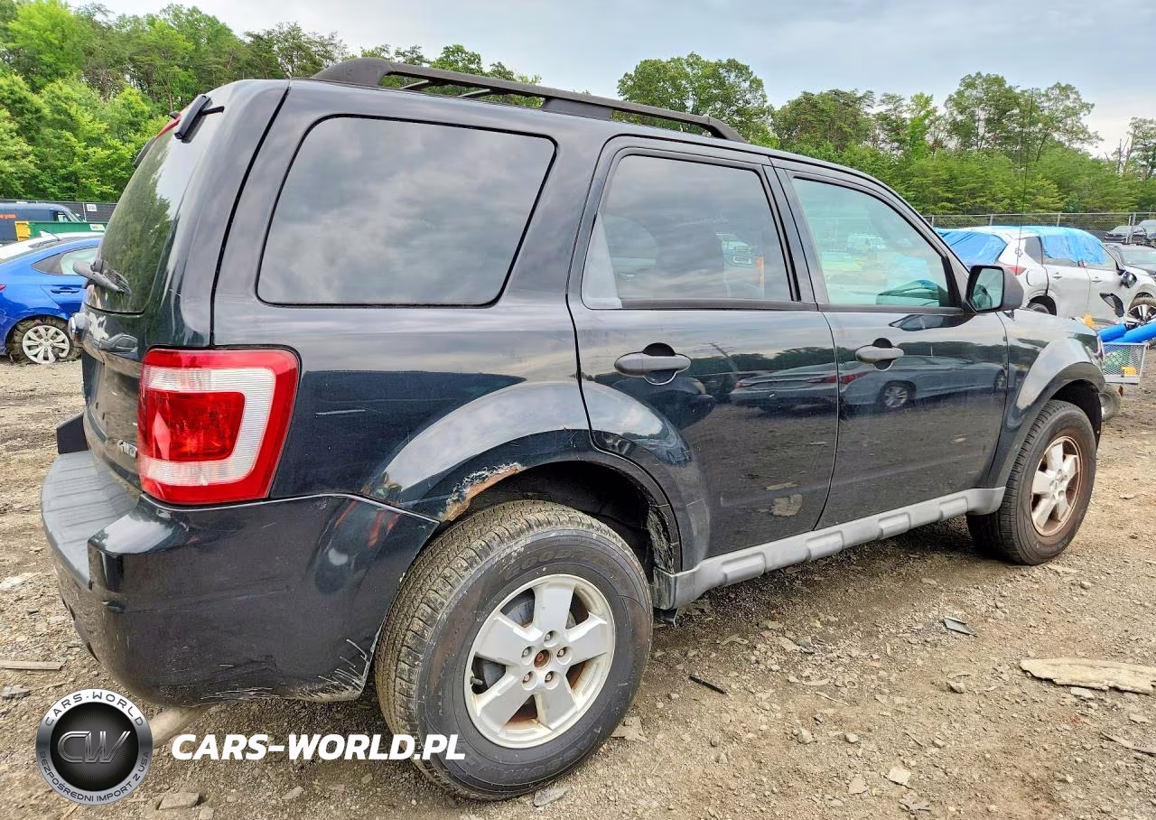 2009 Ford Escape Xlt VIN:1FMCU93749KA63713 - 3