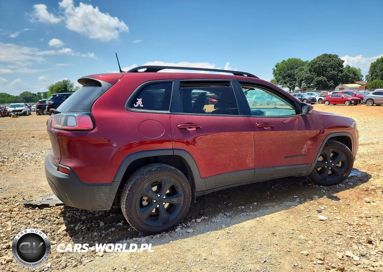 2019 Jeep Cherokee Latitude Plus VIN:1C4PJLLBXKD377036 - 3