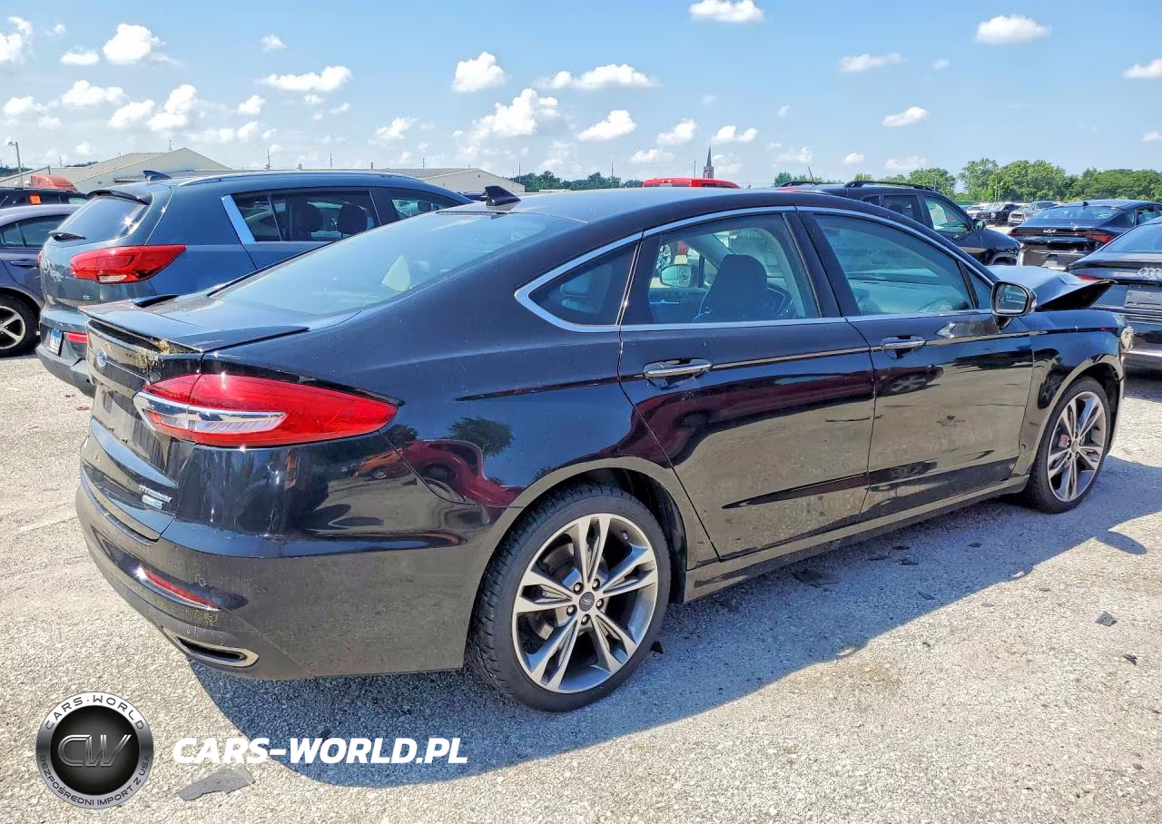 2020 Ford Fusion Titanium VIN:3FA6P0D9XLR194285 - 3