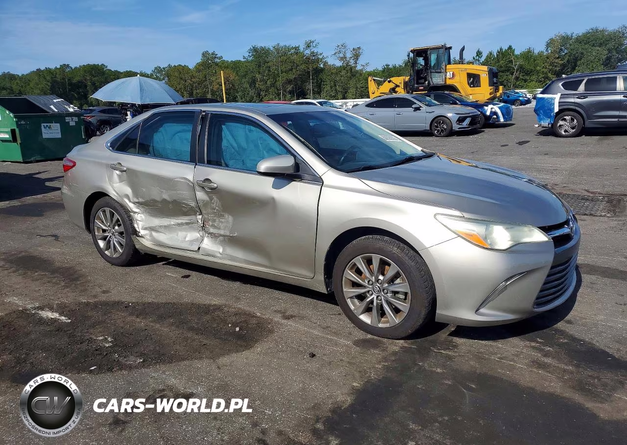 2017 Toyota Camry Xle VIN:4T1BF1FK8HU690327 - 4