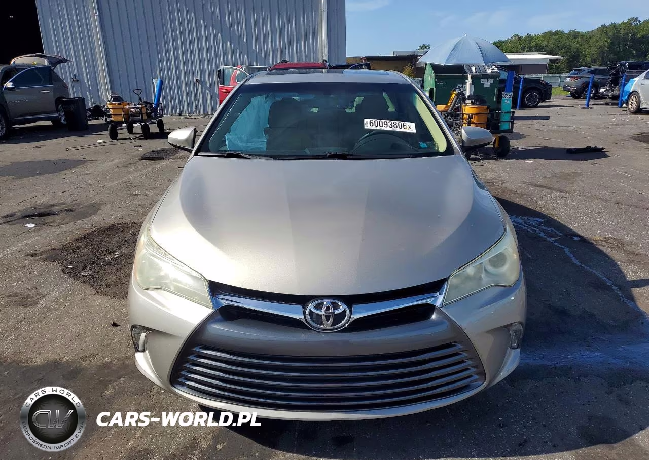 2017 Toyota Camry Xle VIN:4T1BF1FK8HU690327 - 5