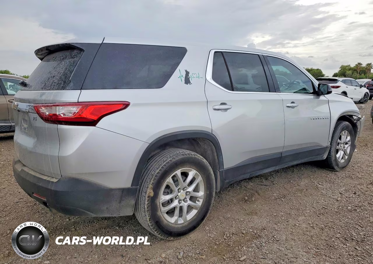 2018 Chevrolet Traverse Ls VIN:1GNERFKW6JJ107315 - 3