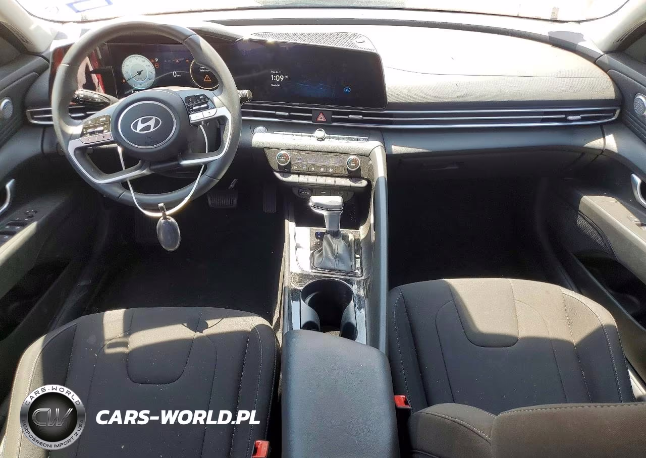 2025 Hyundai Elantra Sel VIN:KMHLS4DG4SU963075 - 8