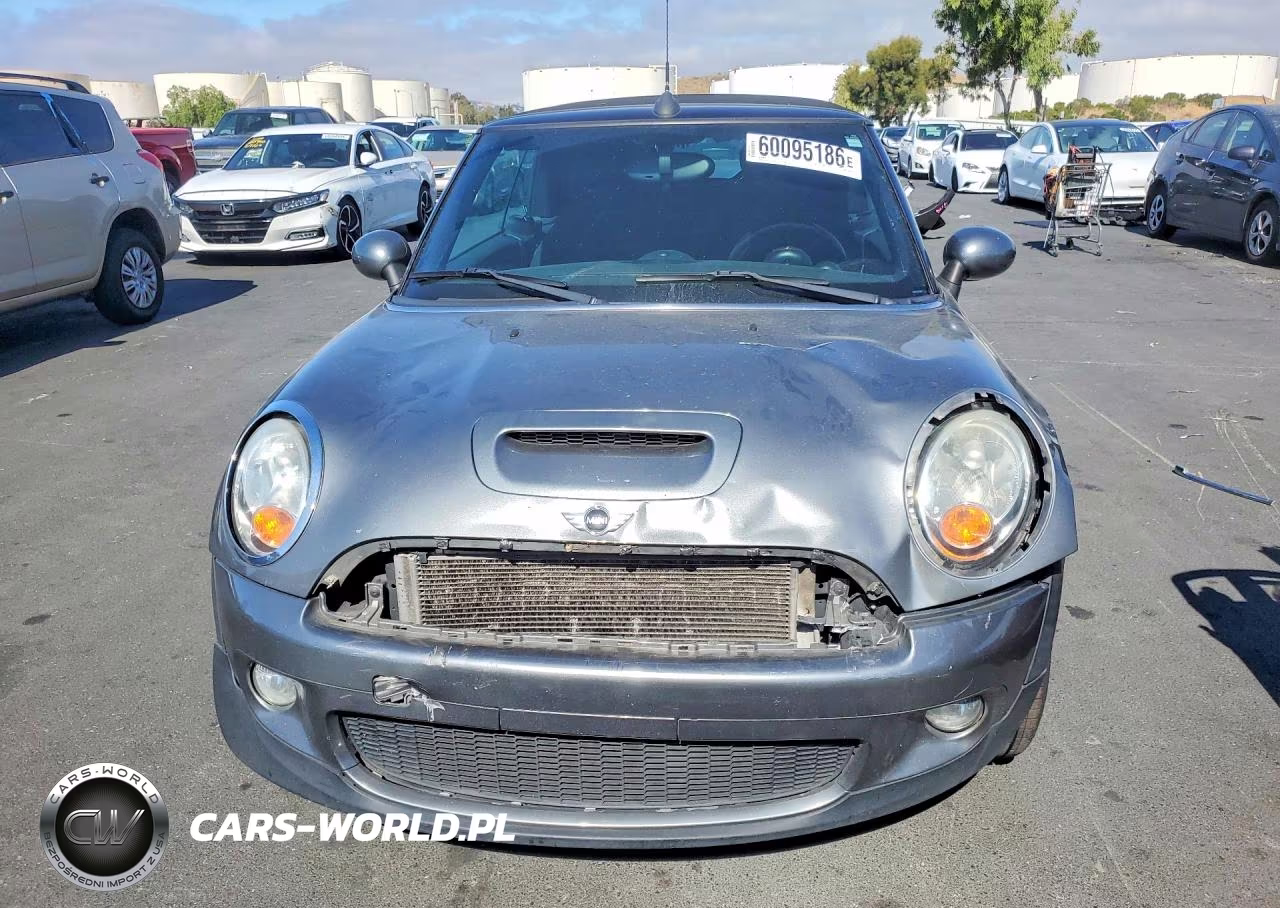 2009 Mini Cooper S VIN:WMWMS33529TY50239 - 5