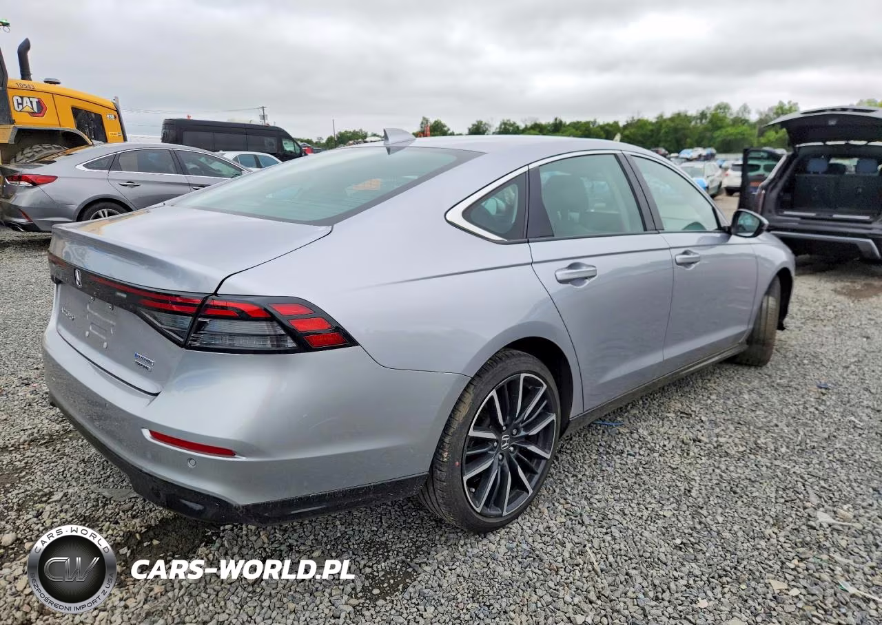 2023 Honda Accord Touring Hybrid VIN:1HGCY2F85PA027778 - 3