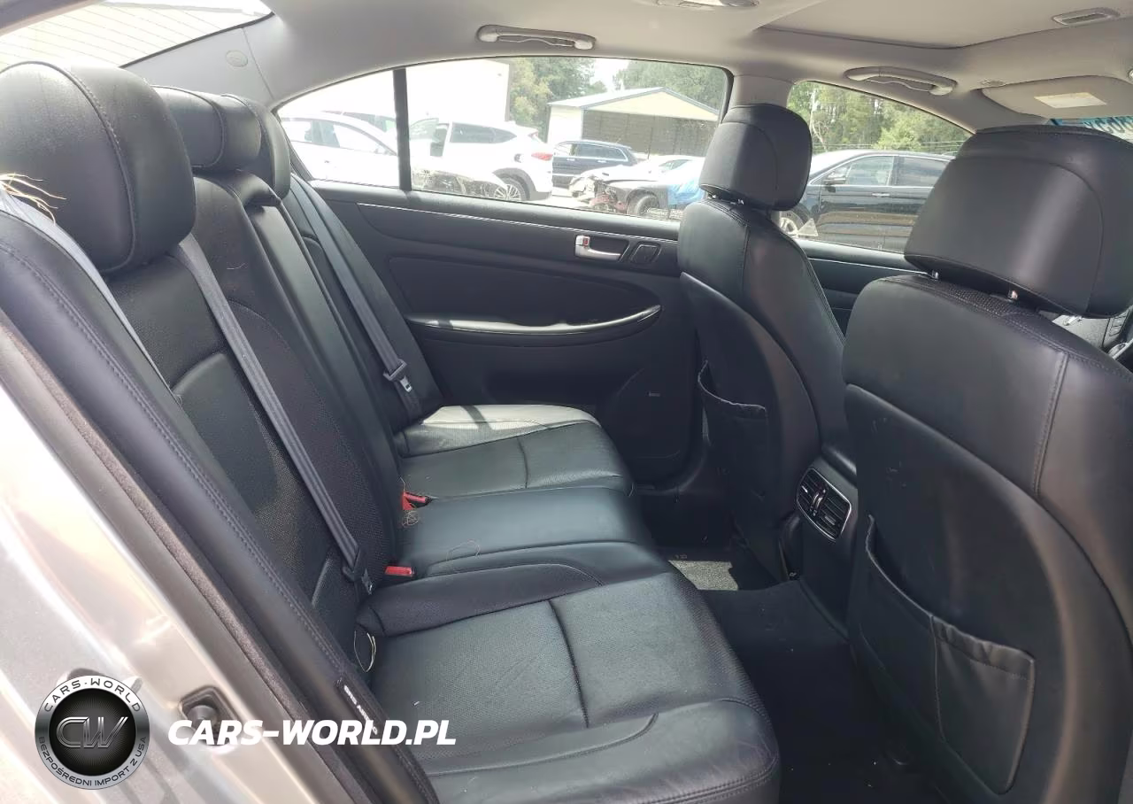 2013 Hyundai Genesis 3.8L VIN:KMHGC4DD4DU233870 - 10