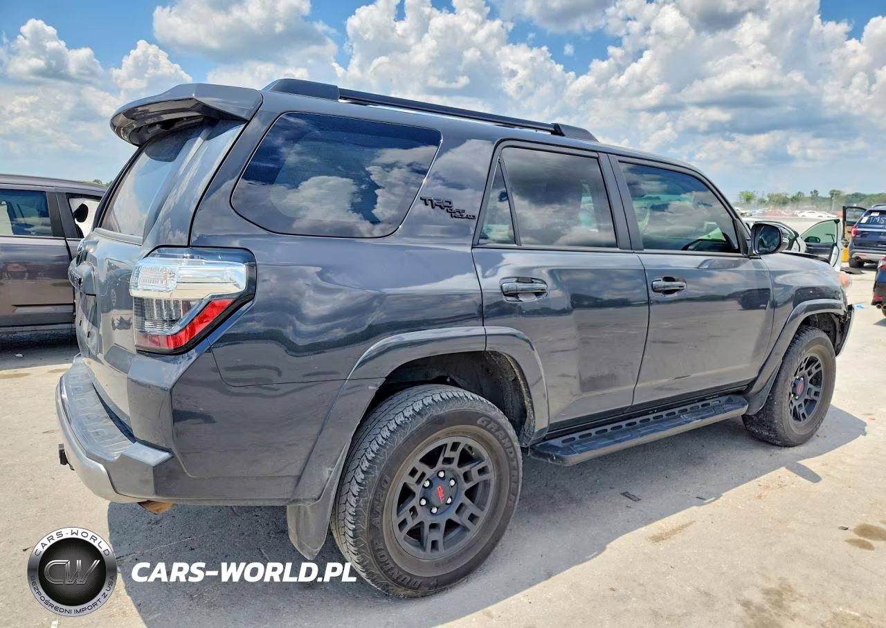 2024 Toyota 4Runner Trd Off-Road Premium VIN:JTERU5JR4R6288567 - 3