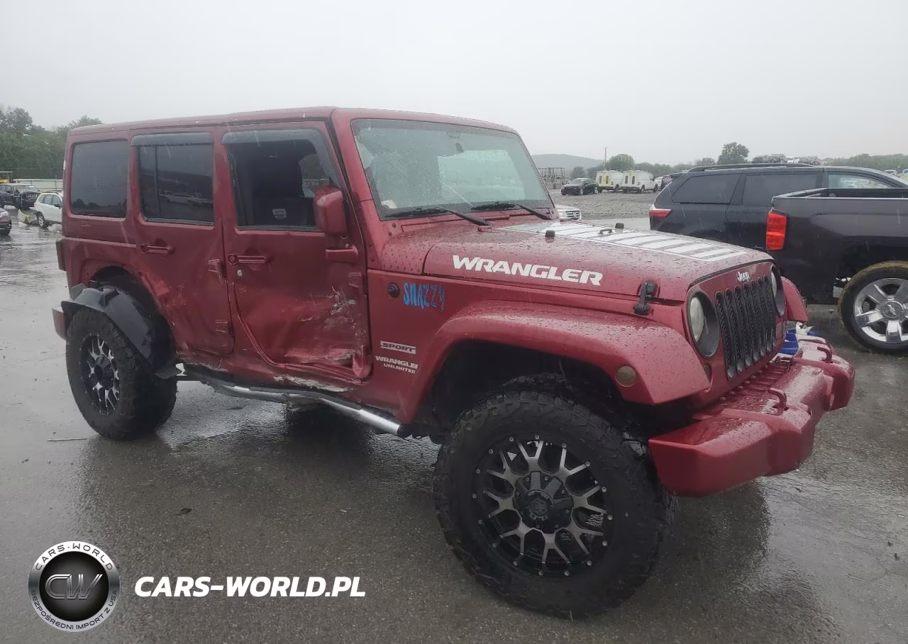2013 Jeep Wrangler Unlimited Sport VIN:1C4BJWDG8DL515915 - 4