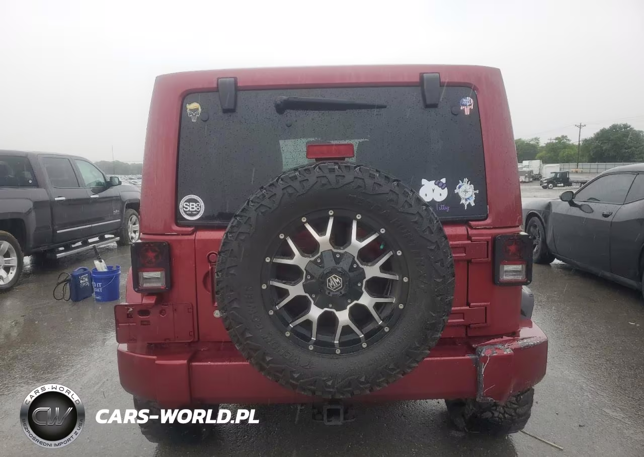 2013 Jeep Wrangler Unlimited Sport VIN:1C4BJWDG8DL515915 - 6