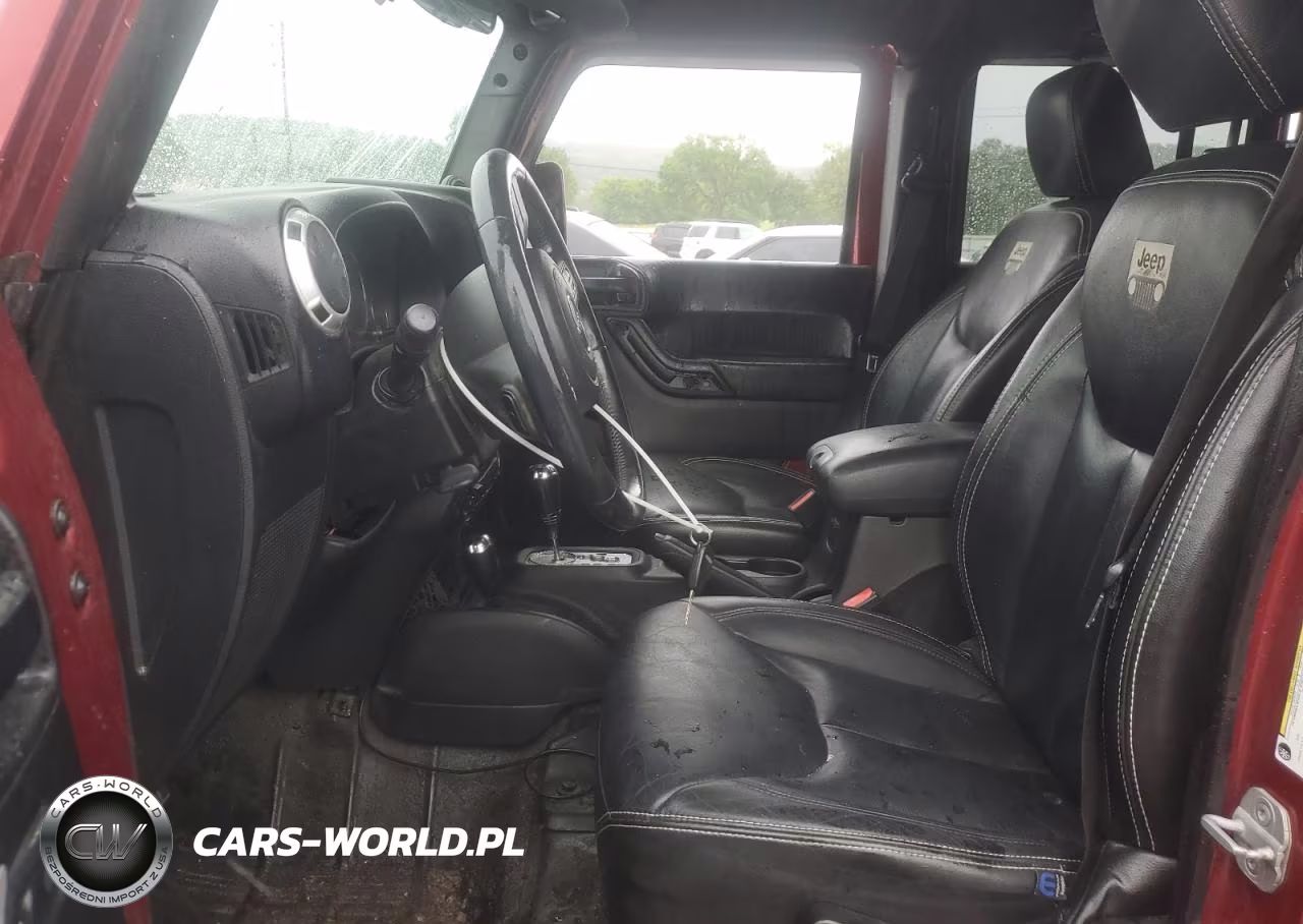 2013 Jeep Wrangler Unlimited Sport VIN:1C4BJWDG8DL515915 - 7