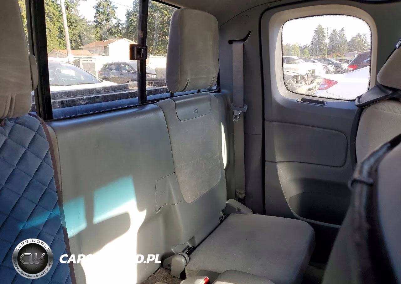 2010 Toyota Tacoma Access Cab VIN:5TETX4CN4AZ739719 - 10