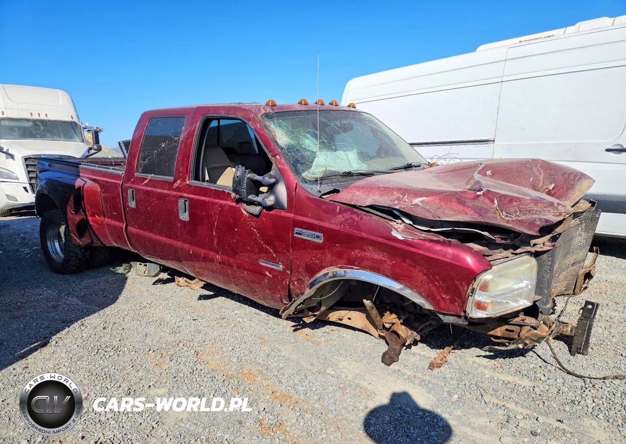 2005 Ford F350 Super Duty VIN:1FTWW33P15EA82785 - 4