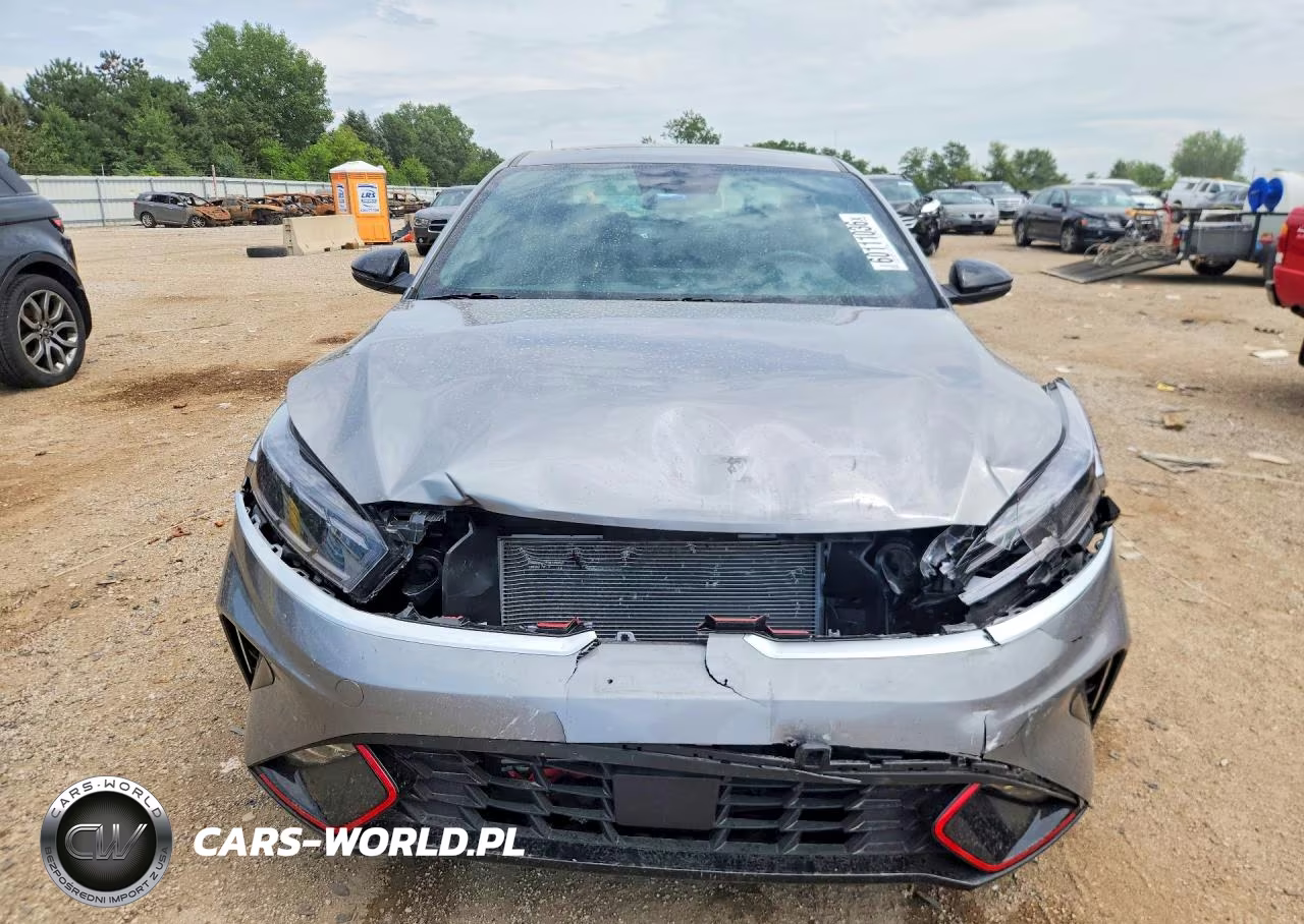 2024 Kia Forte Gt VIN:3KPF44AC8RE740852 - 5