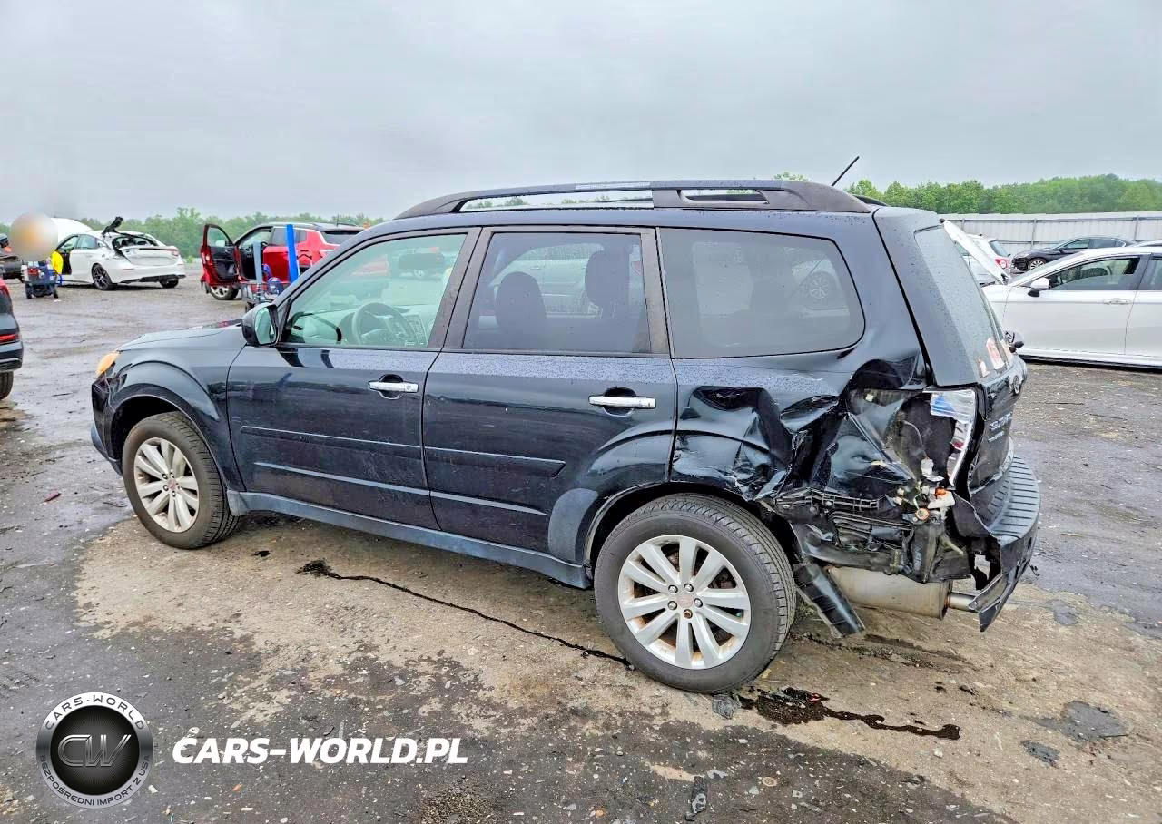 2013 Subaru Forester 2.5X Premium VIN:JF2SHADC3DH437785 - 2