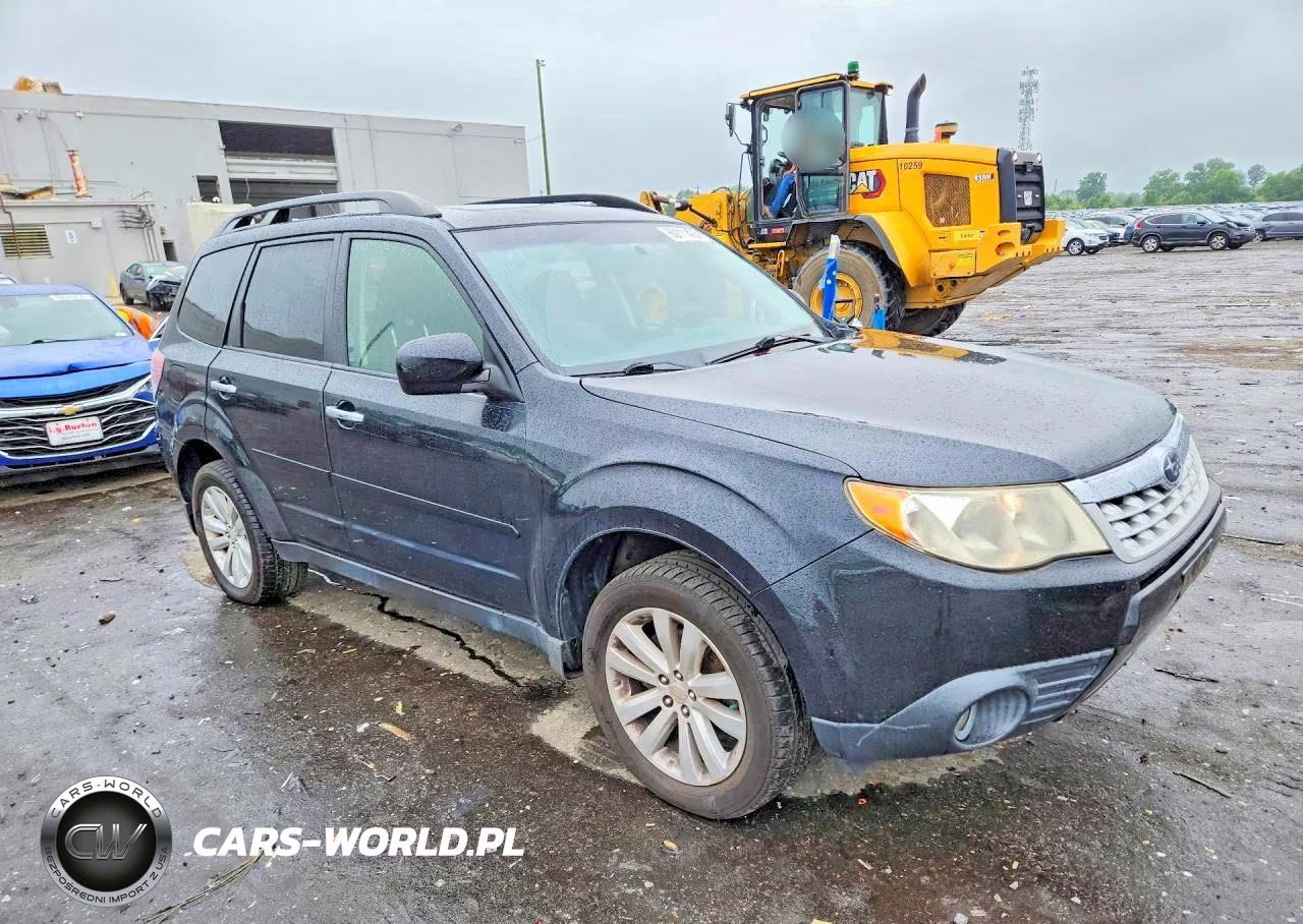 2013 Subaru Forester 2.5X Premium VIN:JF2SHADC3DH437785 - 4