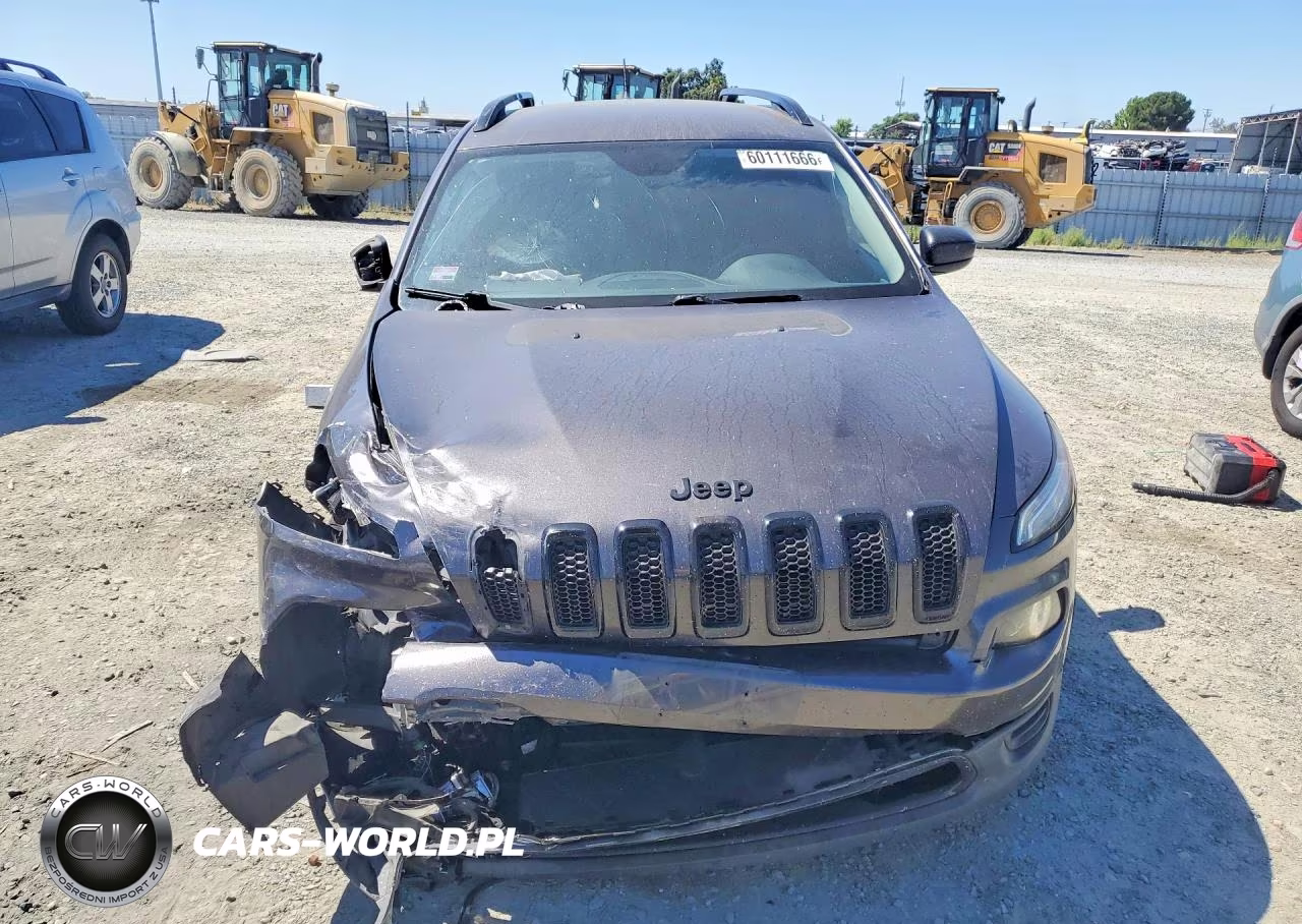 2017 Jeep Cherokee Sport VIN:1C4PJLABXHW652890 - 5