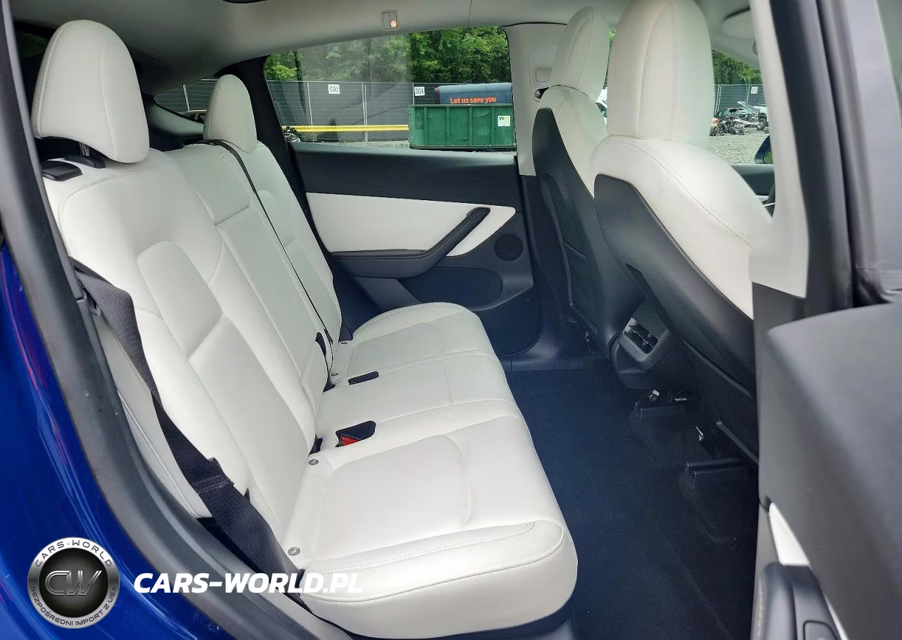 2021 Tesla Model Y VIN:5YJYGDEE3MF303680 - 10