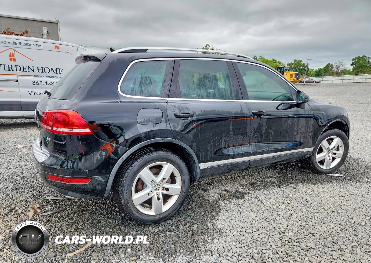 2011 Volkswagen Touareg V6 VIN:WVGFF9BP4BD005930 - 3