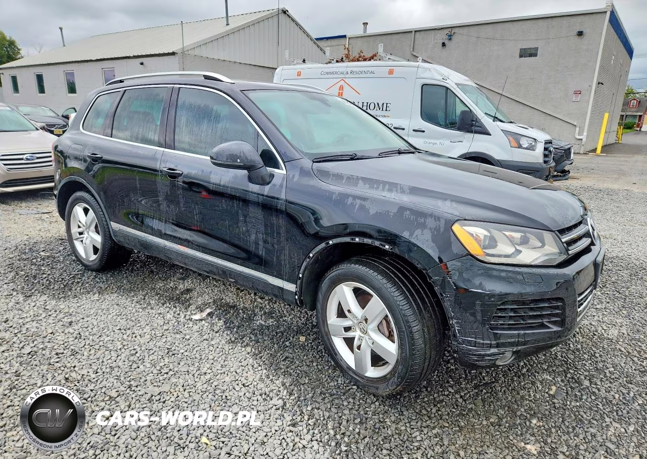 2011 Volkswagen Touareg V6 VIN:WVGFF9BP4BD005930 - 4