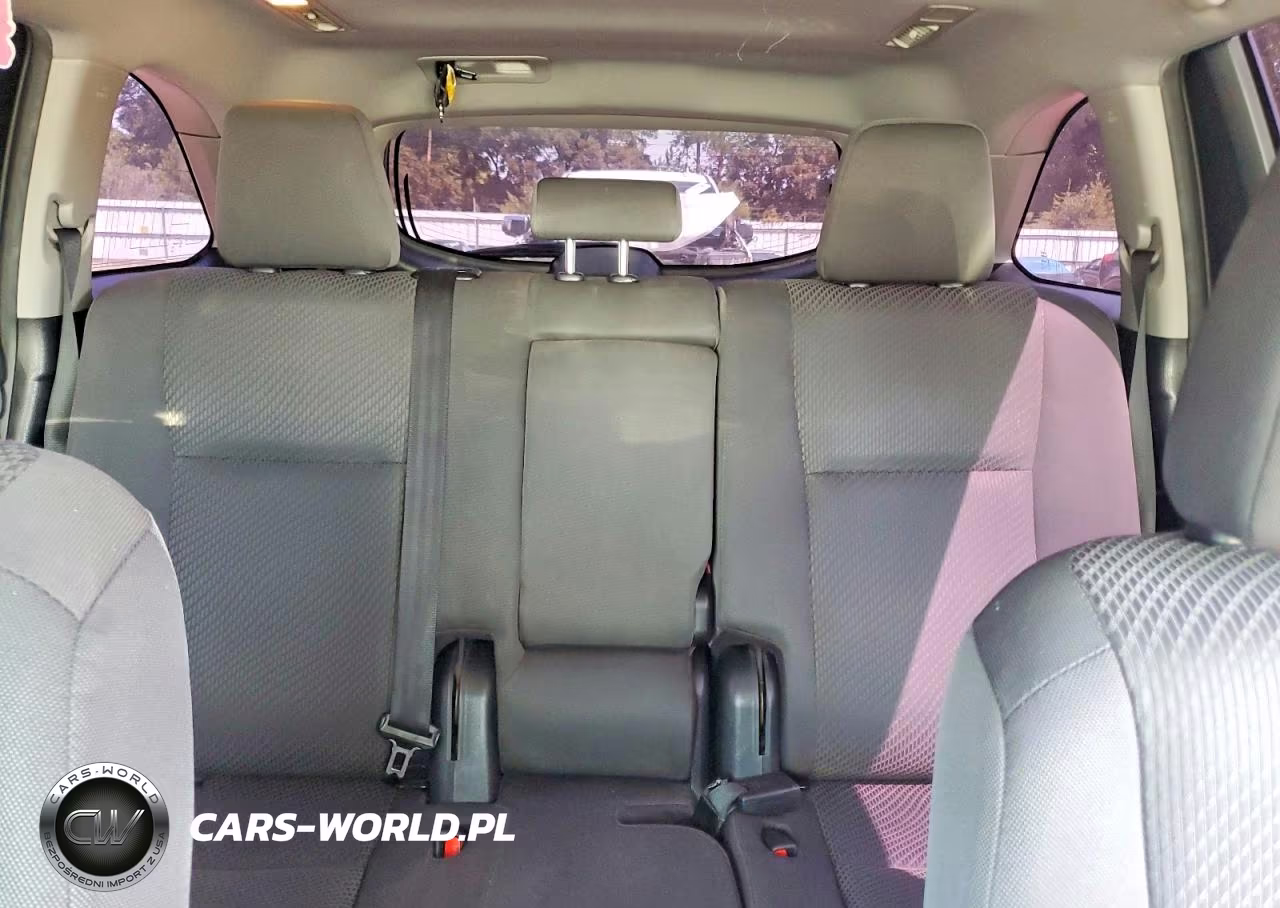 2019 Toyota Highlander Le VIN:5TDZARFH7KS060010 - 10